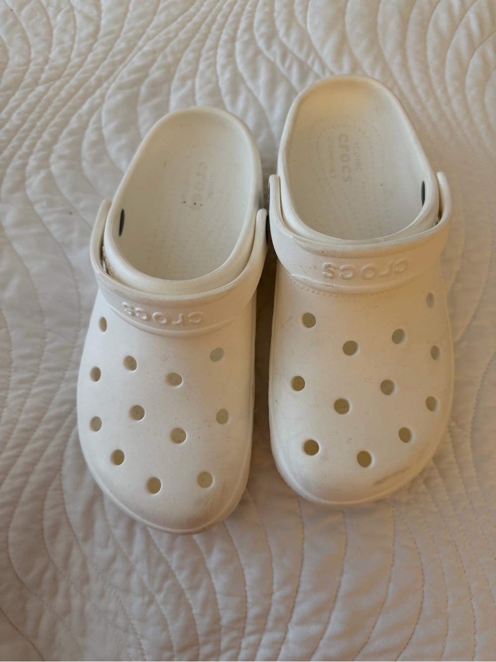 Crocs Classic Clogs in White